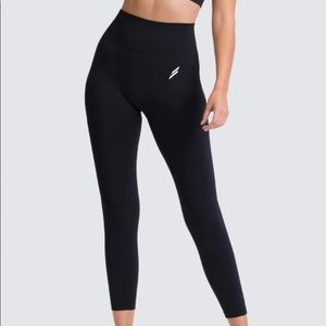 NWT DOYOUEVEN Hyperflex Seamless Leggings